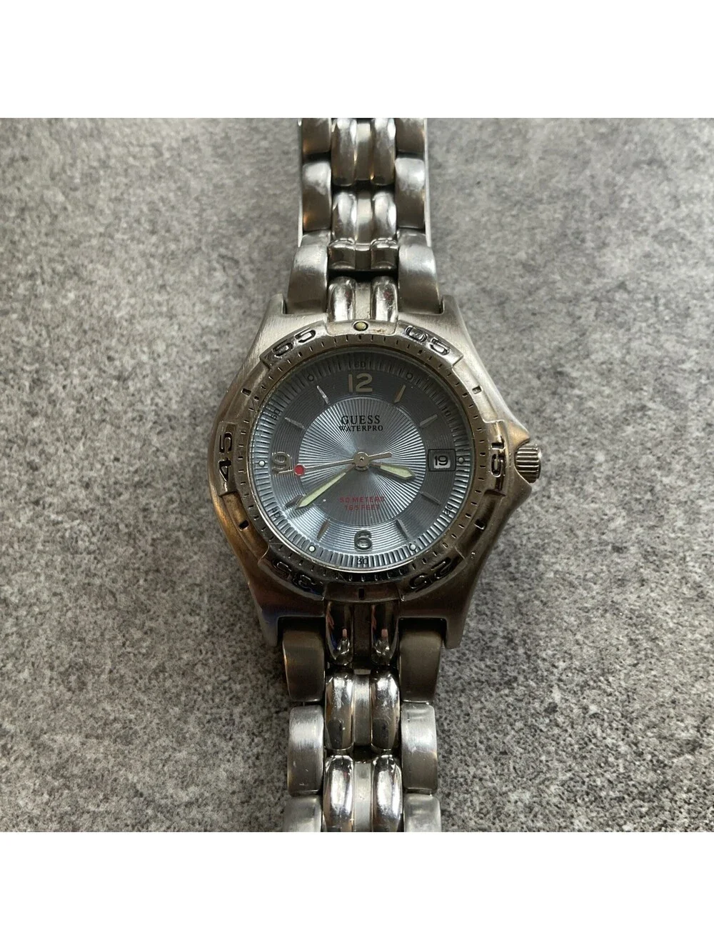 Guess Womens Diver Style Watch 30mm Silver Tone Stainless Steel Case And Band BK